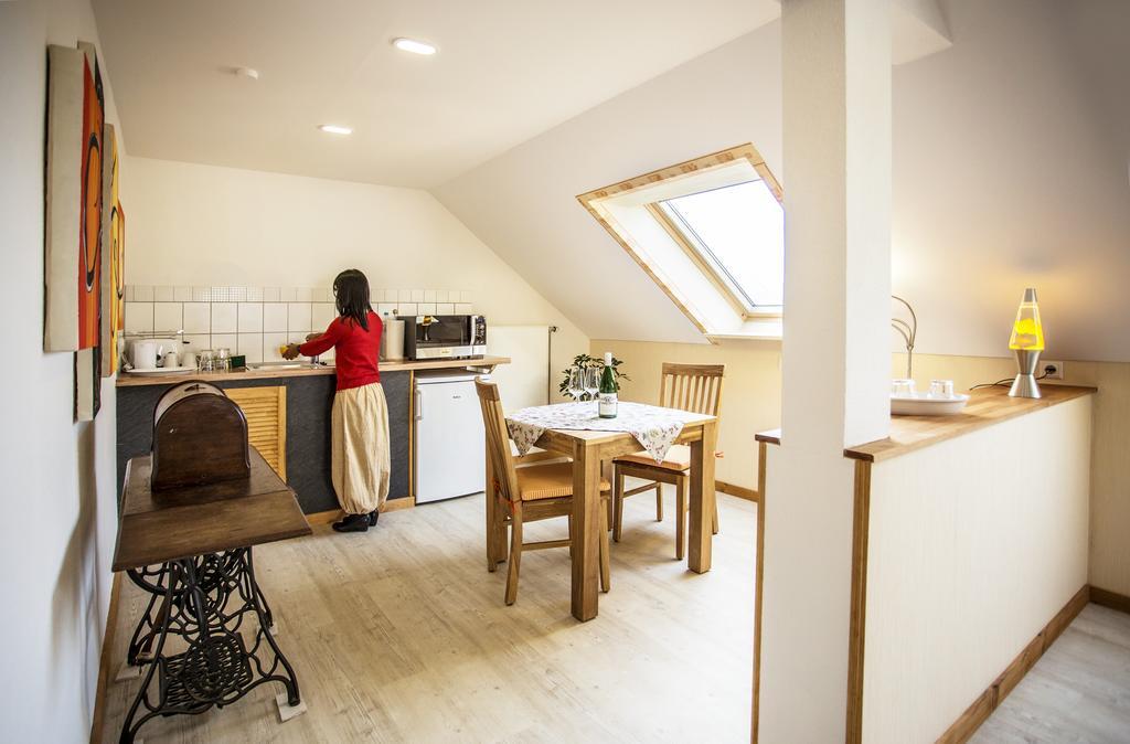 Boardinghouse Remchingen Baan Arun Apartamento Exterior foto