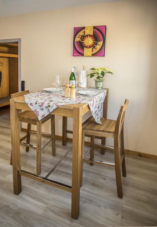 Boardinghouse Remchingen Baan Arun Apartamento Exterior foto