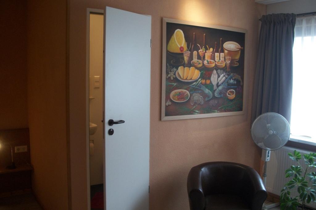 Boardinghouse Remchingen Baan Arun Apartamento Exterior foto