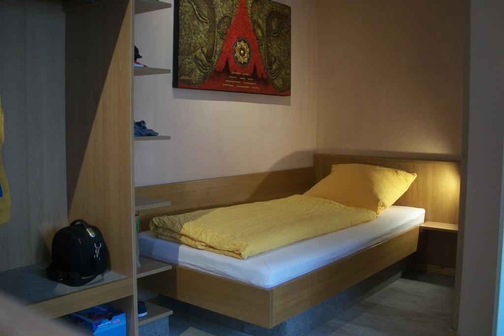 Boardinghouse Remchingen Baan Arun Apartamento Exterior foto